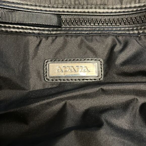 APANA black bag. Hot pink lined. - Picture 4 of 6